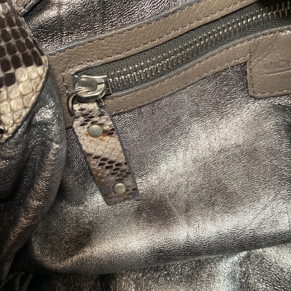 Michael Kors Python Satchel Purse Snakeskin Silver Metallic Large Grey Handbag - Picture 10 of 11